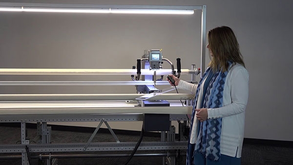 Electric Lift on your Longarm Quilting Machine | INNOVA | 360 Tour